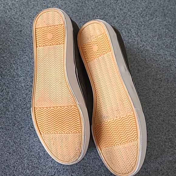 Mens casual canvas slip-ons - Picture 2 of 2